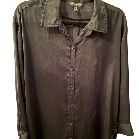 Banana Republic Classic Black Button Down Shirt‎ - Picture 3 of 8
